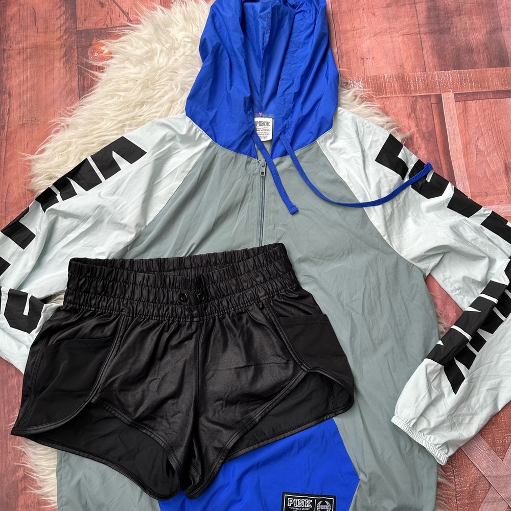 Victoria'sy Secret PINK Quarter Zip Hooded Graphic  with Black Shorts - Picture 5 of 7